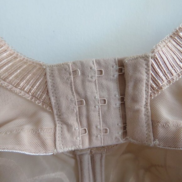 ELOMI Cate Full Cup Banded Bra in Hazel Plus Size Satin Neutral - Size 38K - Picture 14 of 15